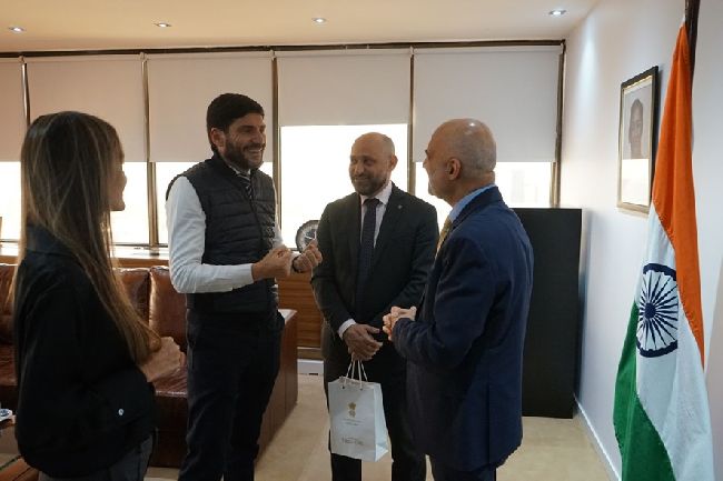 Con la mira en el Santa Fe Business Forum, Pullaro se reunió con el embajador de la India
